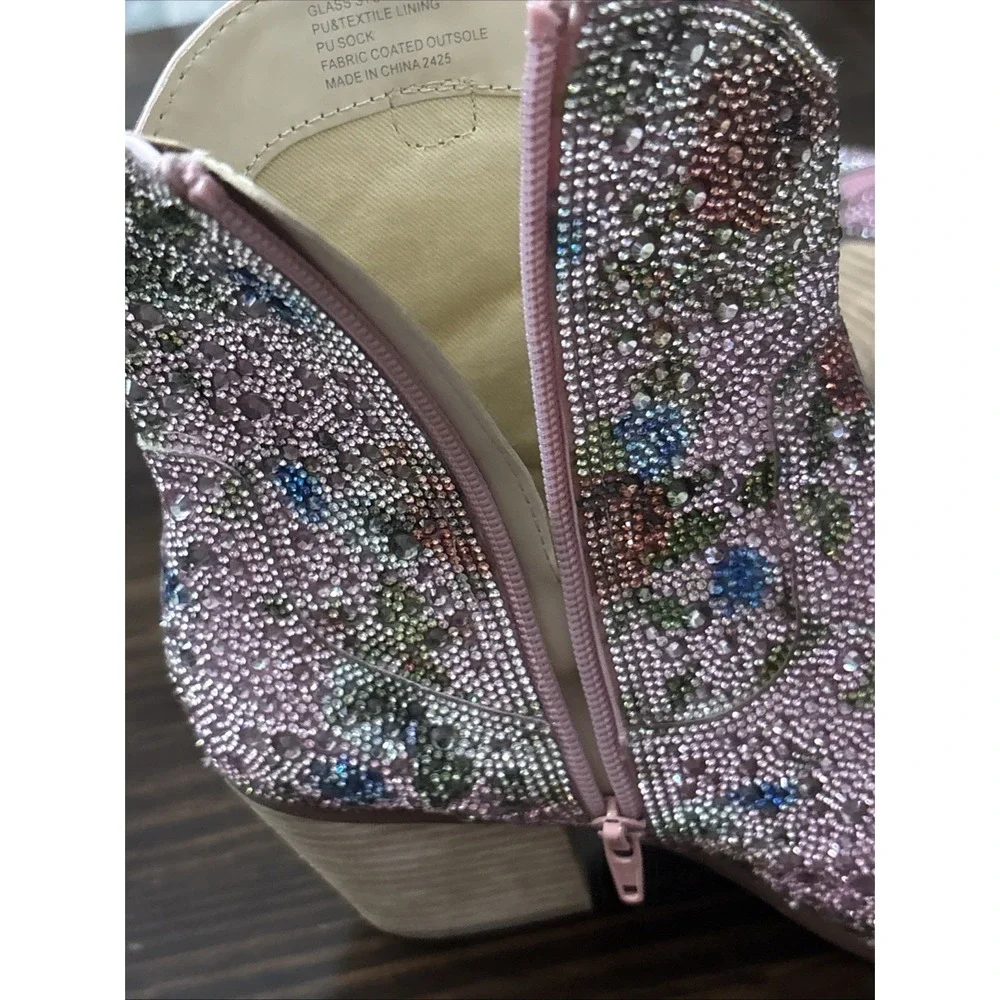 Betsey Johnson gorgeous boots